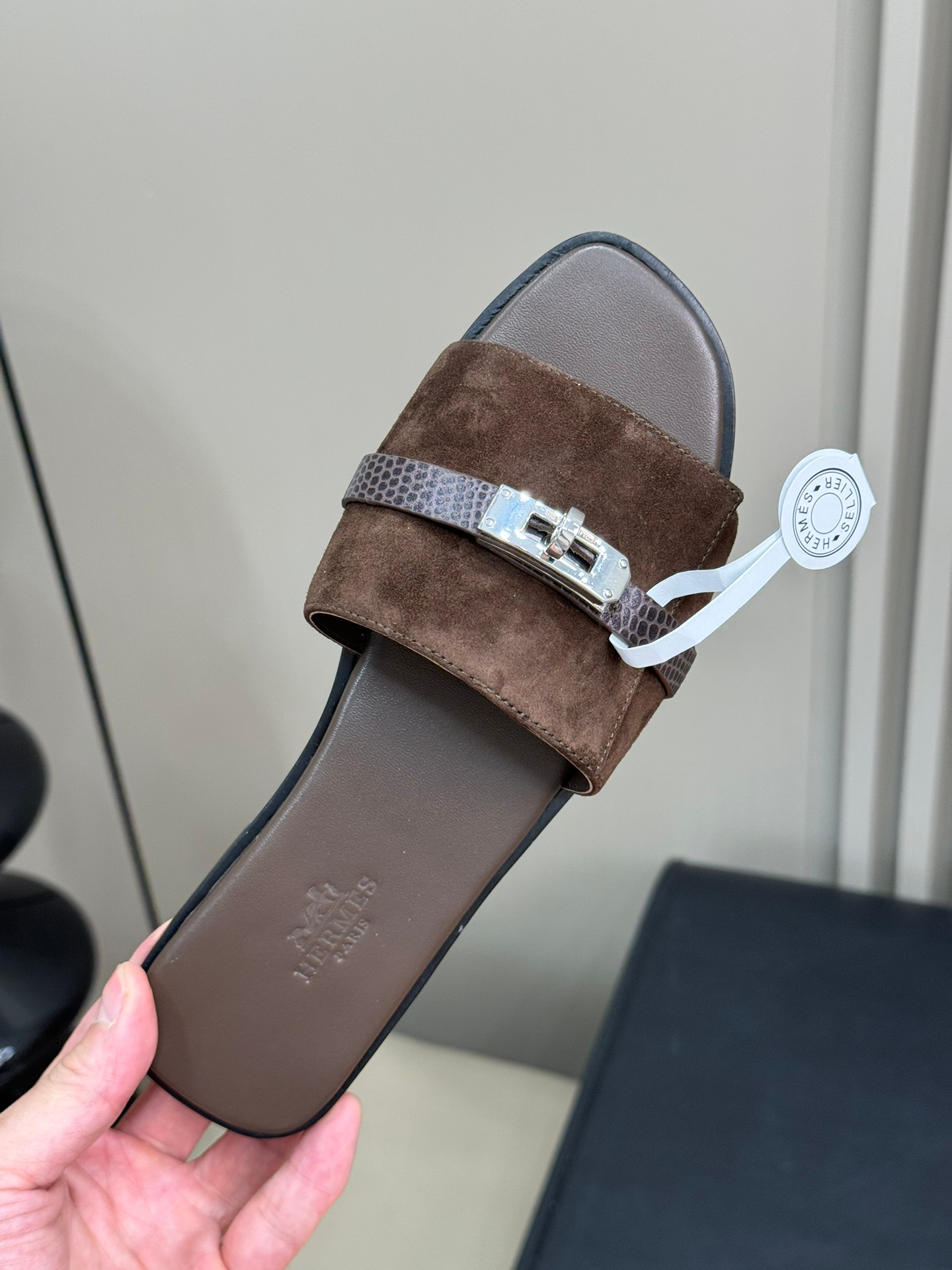 Hermes Sandels – Montanamode