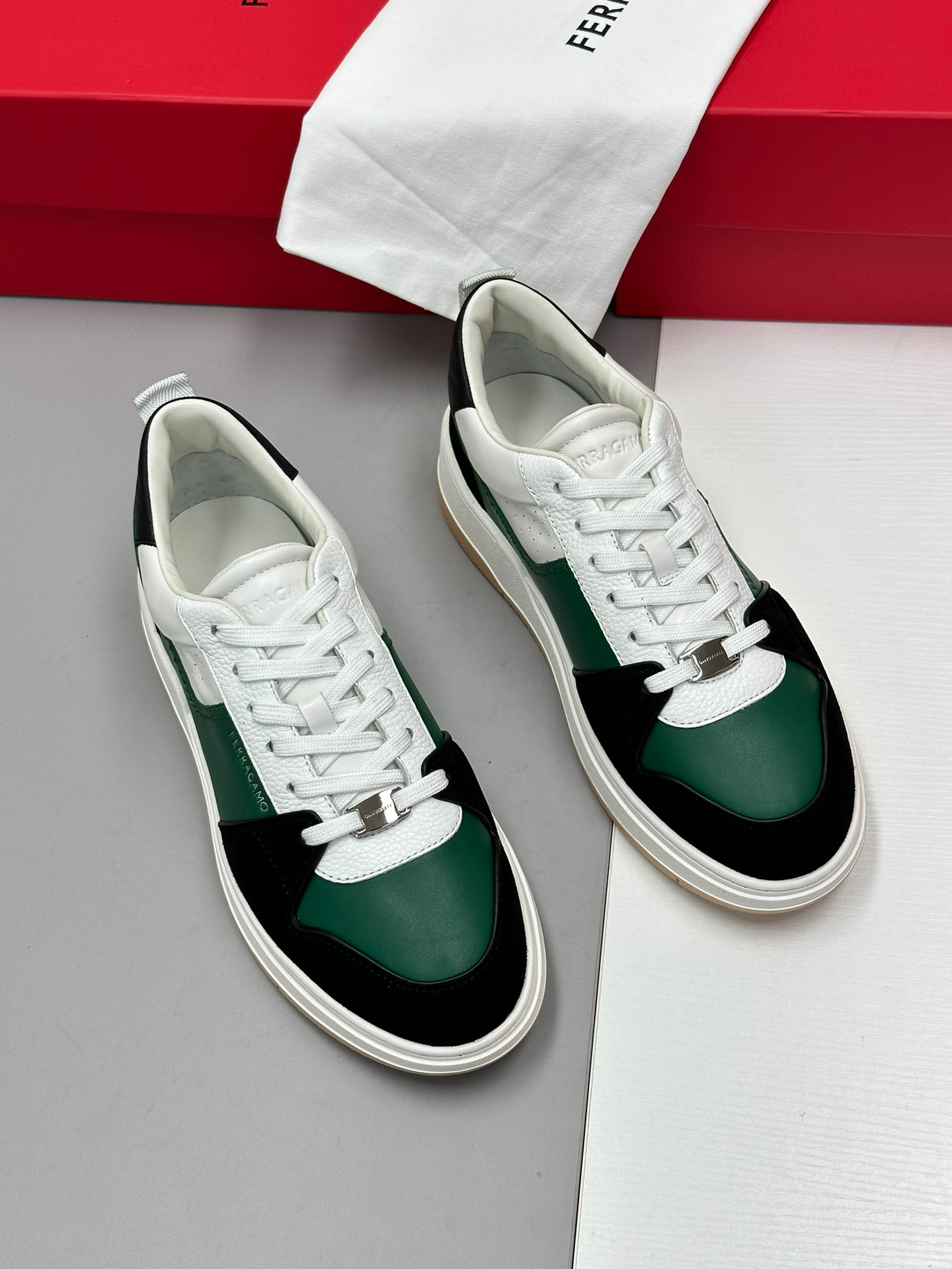 Ferragamo Sneakers – Montanamode