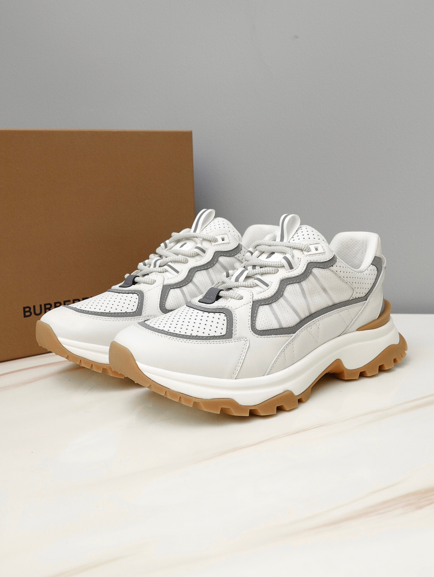 Burberry Arthur Sneakers – Montanamode