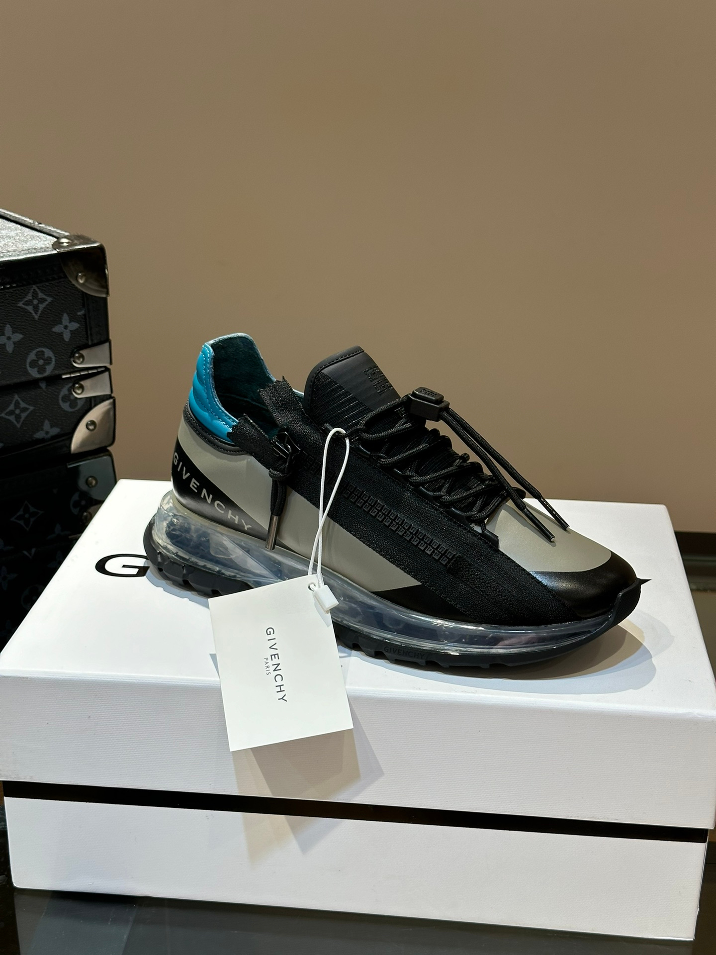 Givenchy Sneakers – Montanamode