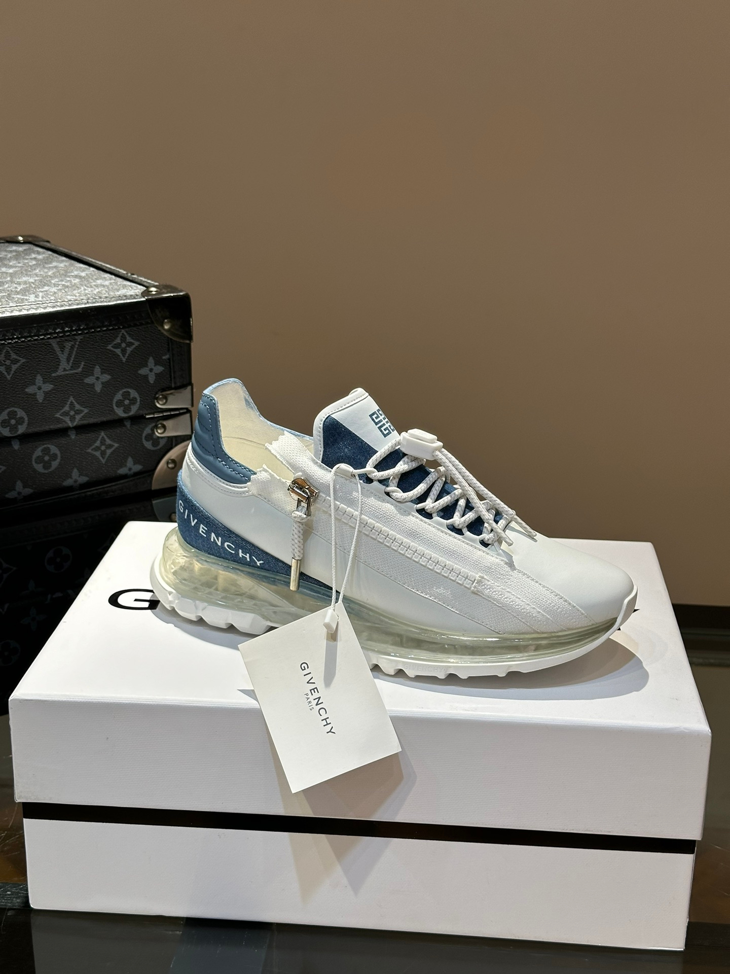 Givenchy Sneakers – Montanamode