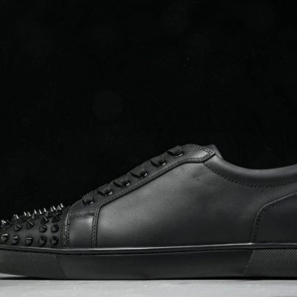 Shop for and buy CHRISTIAN LOUBOUTIN SNEAKERS CL-070