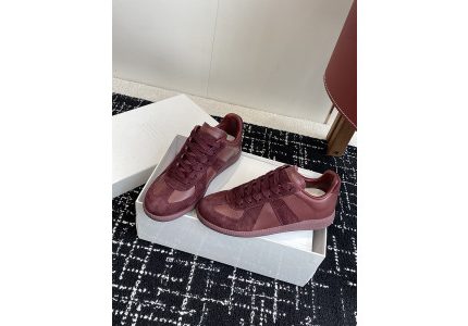 Shop for and buy Ma*iso*n Mar*giela  MAMA-076