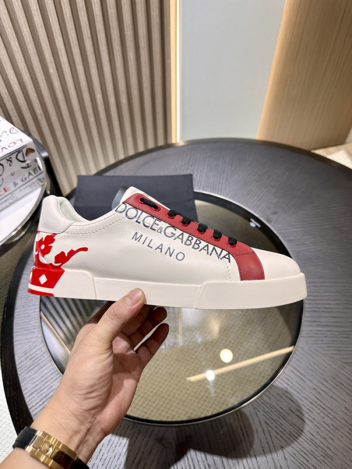 Shop for and buy DG SNEAKERS DG-059