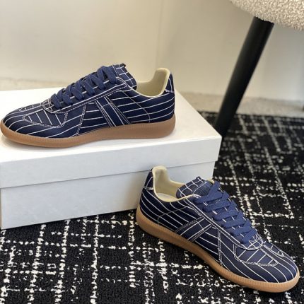 Shop for and buy Ma*iso*n Mar*giela  MAMA-031
